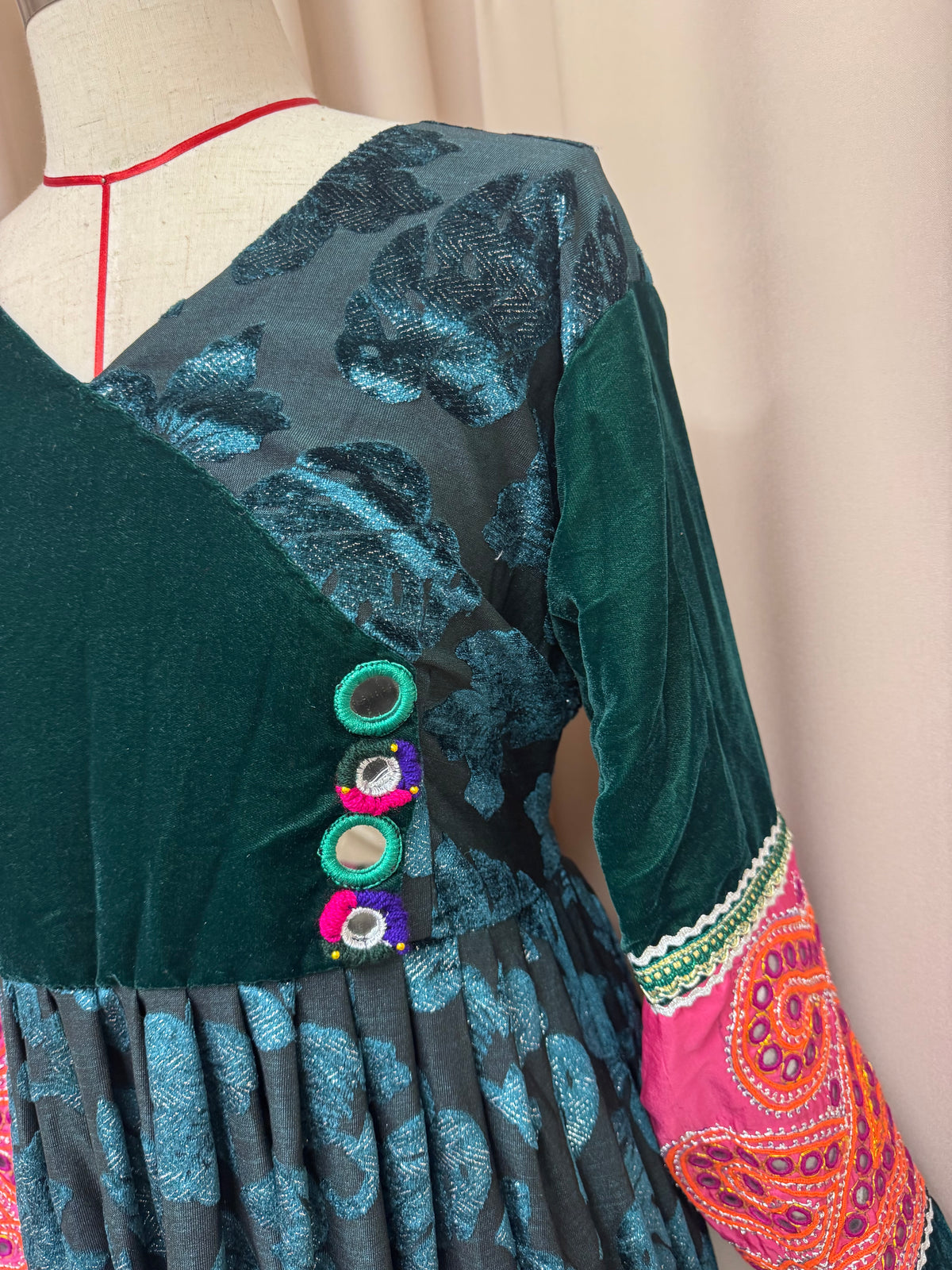 Gulamor Luxury Afghan Maxi Dress – Dark Green Floral Velvet with Pink Chiffon Scarf | Made in London
